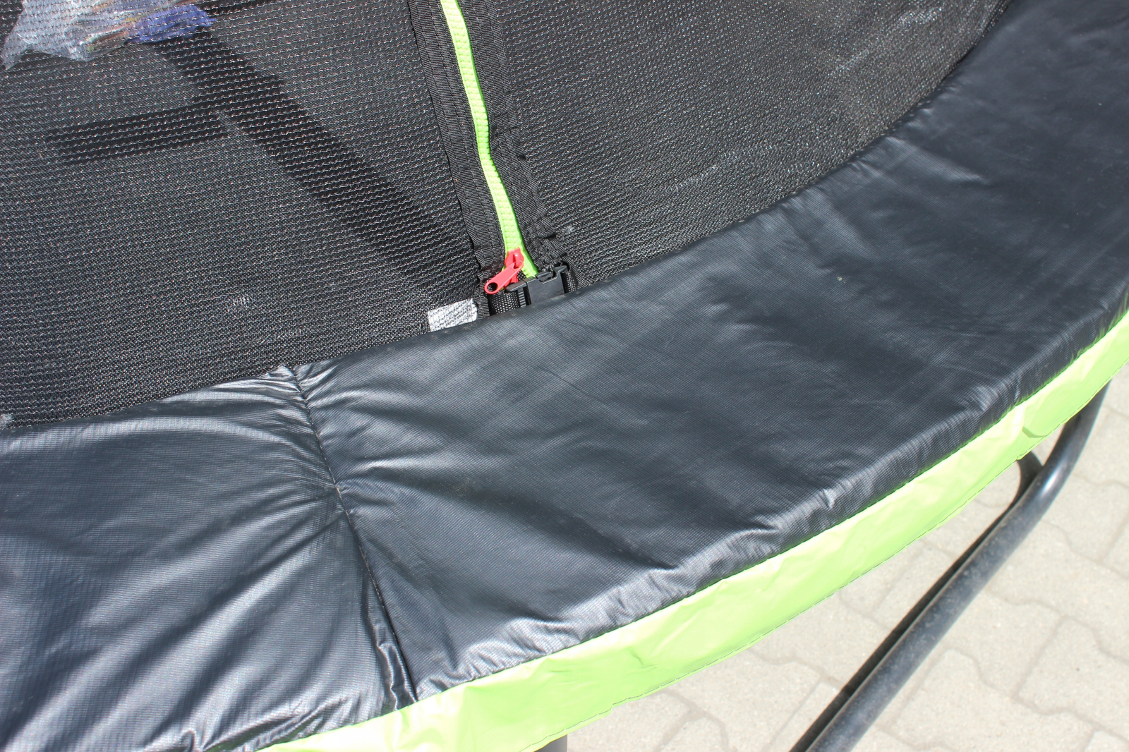 TRAMPOLINA 8FT 252 CM Z DRABINKĄ I SIATKĄ ZABEZPIECZAJĄCĄ pol_pl_TRAMPOLINA-8FT-252-CM-Z-DRABINKA-I-SIATKA-ZABEZPIECZAJACA-132_20