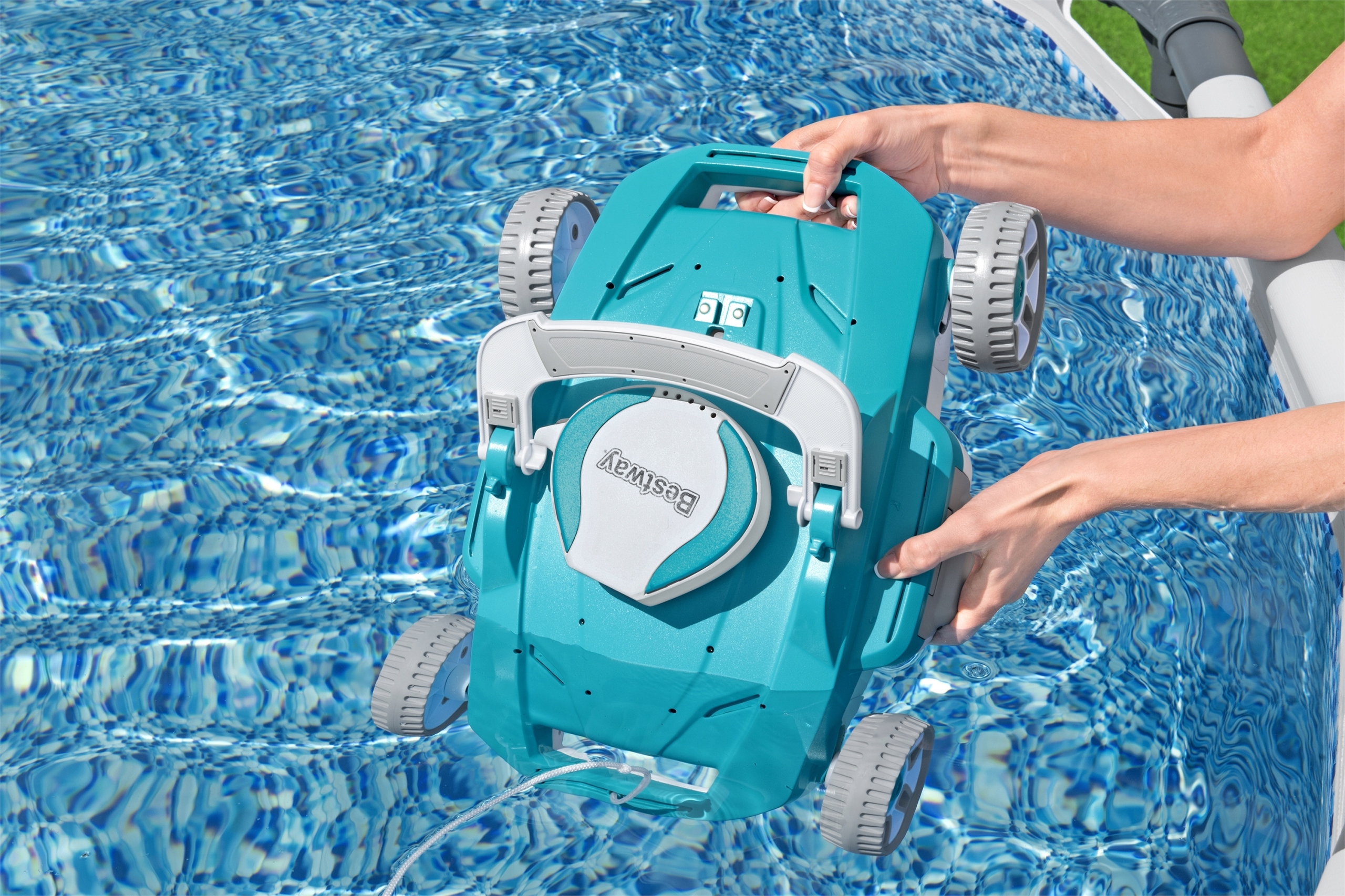 Плавательный бассейновый пылесос Aqua Tronix G200 (8)
