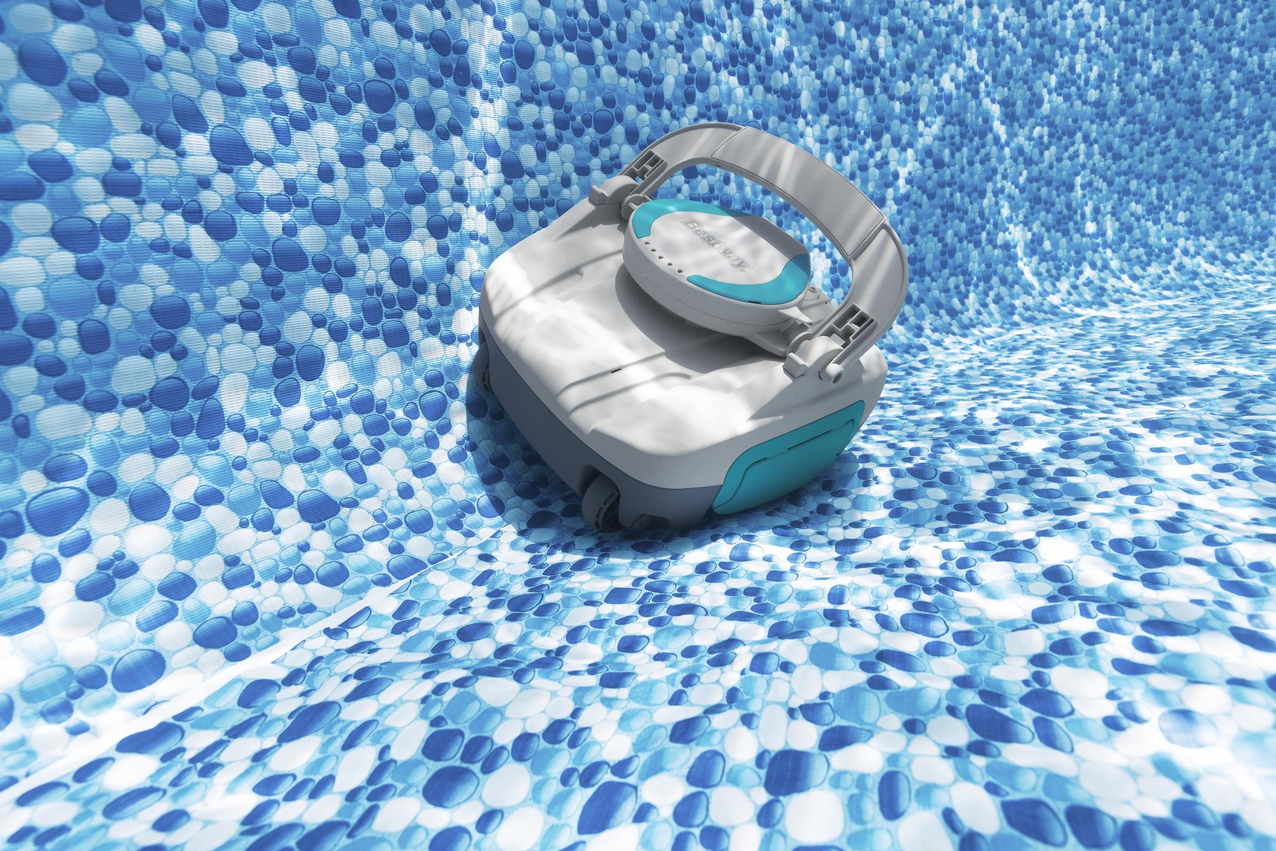 Автоматический пылесос для бассейнов Aqua Tronix (4)