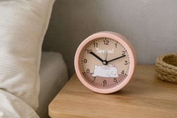 Chomik Будильник настольный овальный 13 x 13 x 4,4 см, набор из 3 дизайнов, ZEG4641 - Home Club