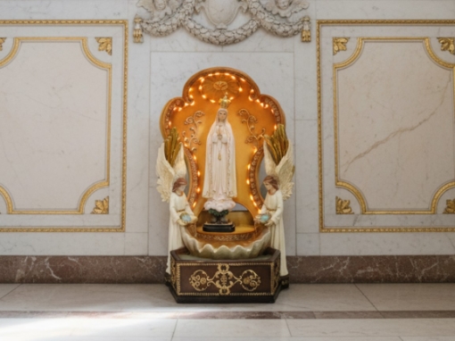 Chomik Фонтан Богоматери Фатимской 40,5 x 30,5 x 61 см, светодиодный, RAI2107 - Home Club