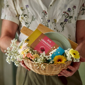 ИКЕА Шоколадная коробка с конфетками VÅRKÄNSLA ВОРКЭНСЛА, 806.236.98 - Home Club