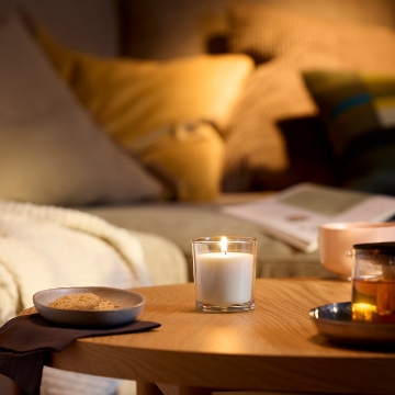 ИКЕА Ароматическая свеча в стеклянном стакане LOTSFÅGEL, 706.083.68 - Home Club