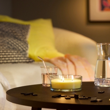 ИКЕА Ароматическая свеча в стеклянном стакане LOTSFÅGEL, 006.083.43 - Home Club